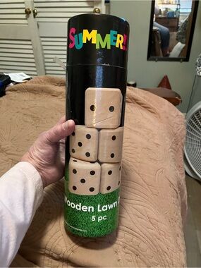 Hobby Lobby Lawn 5 Piece Wooden Dice Set